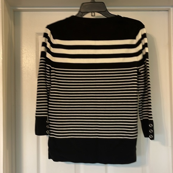 Talbots Lightweight Sweater Size M - Picture 2 of 5